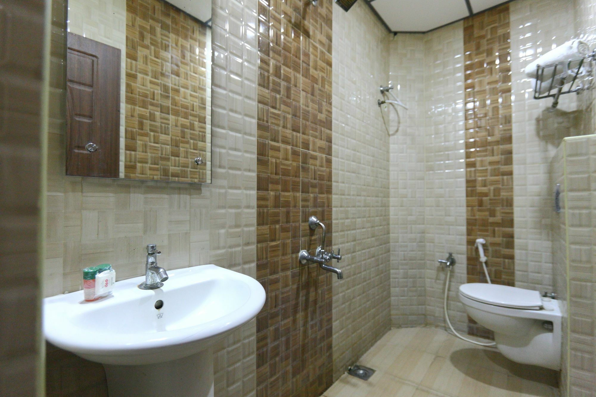 Hotel O Raaj Residency Madras Buitenkant foto