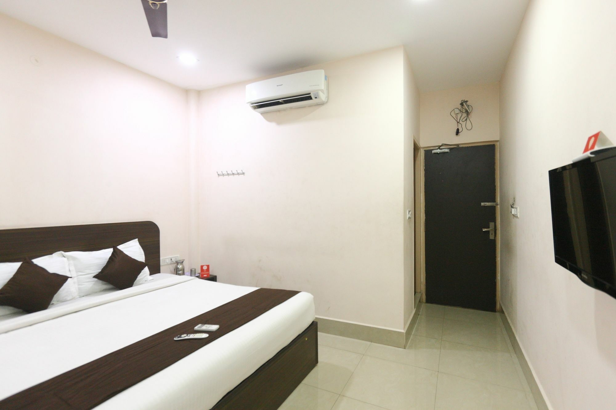 Hotel O Raaj Residency Madras Buitenkant foto